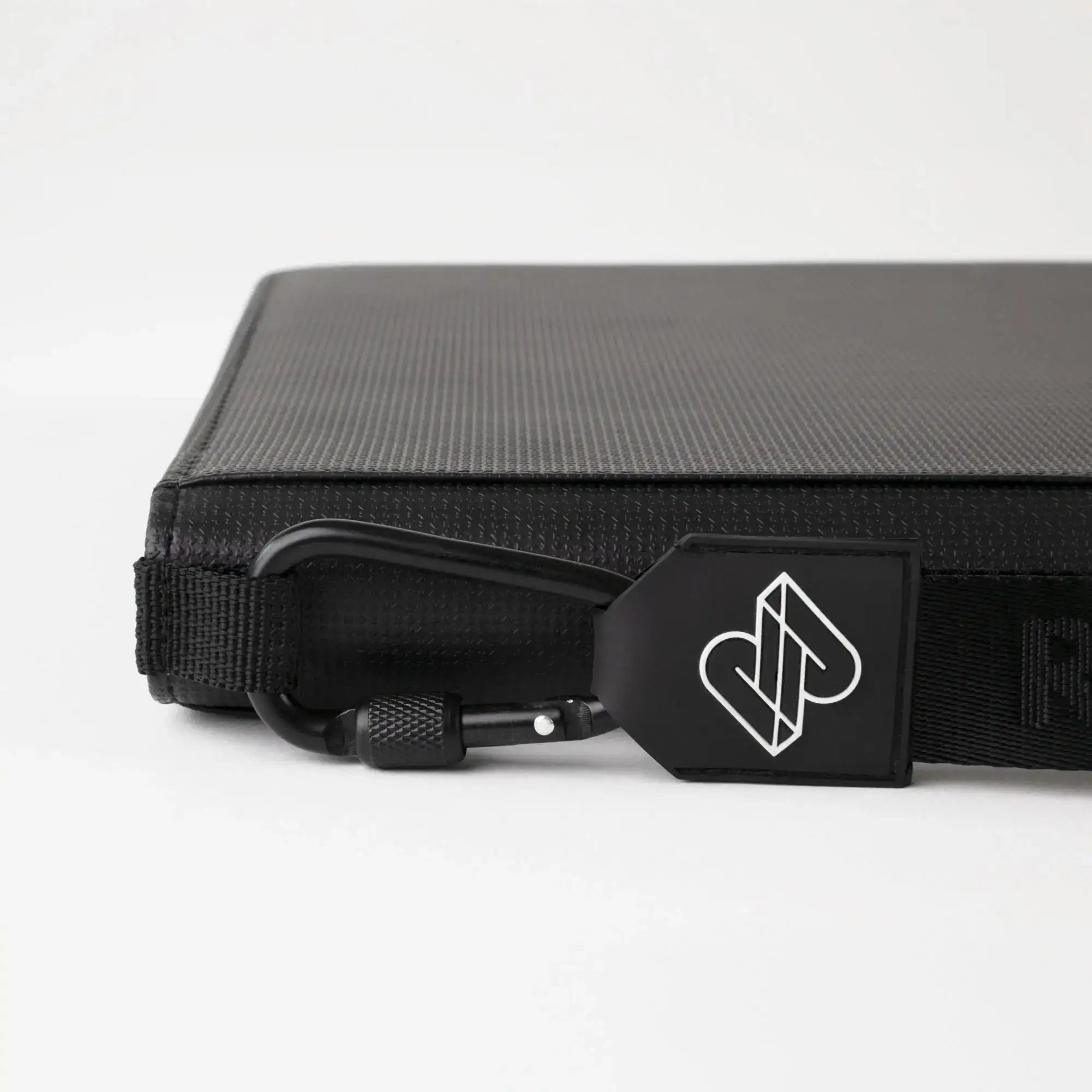 Raw2Rare - 12-Pocket ZipBinder480