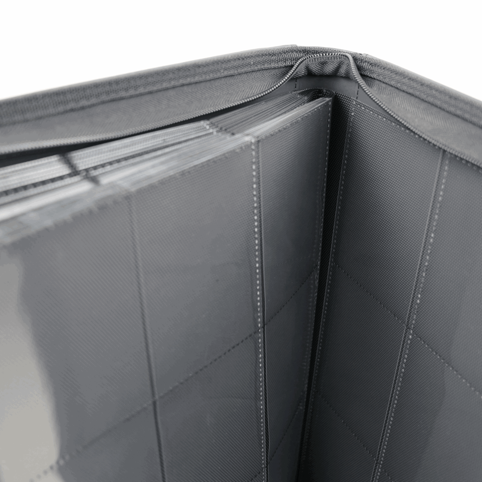 cardcosmos - 9 Pocket Zip Premium Leather Binder - Schwarz/Silber