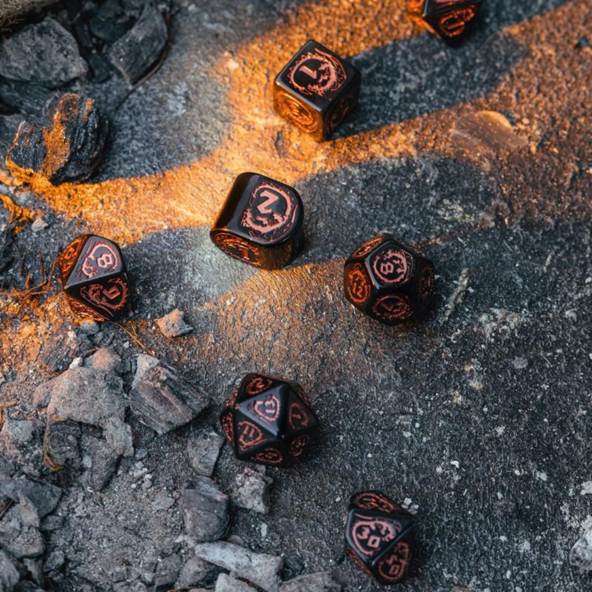 Q Workshop - Dragons Modern Dice Set Obsidian